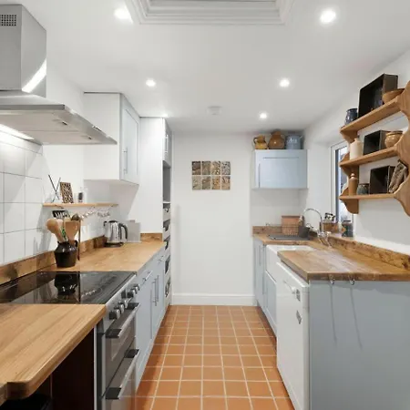 3 Bed In Oc-lr198 *