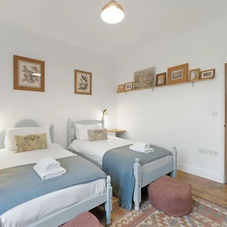 3 Bed In Oc-lr198 *